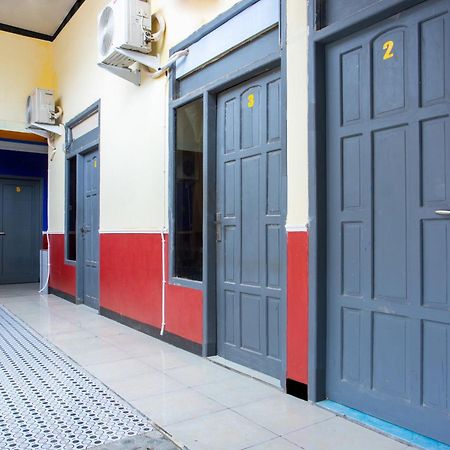 Spot On 2473 Buana Jaya Guest House Cilacap Eksteriør billede