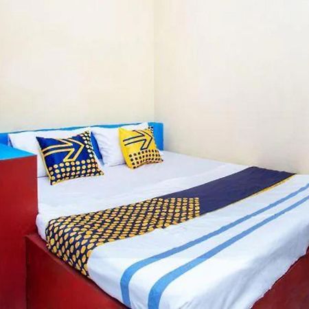 Spot On 2473 Buana Jaya Guest House Cilacap Eksteriør billede